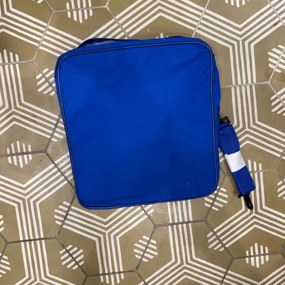 New Trafalgar Vibrant Blue Messenger Bag